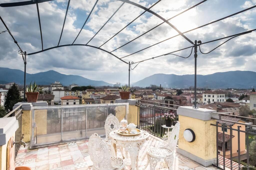 Casa Maria - Attico Di Lusso Vicino Alle Mura Лукка Экстерьер фото